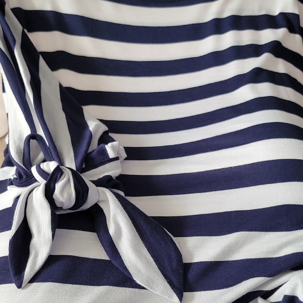 Soft Surroundings Blue & White ¾ Sleeve Tee. Large. - Picture 10 of 12